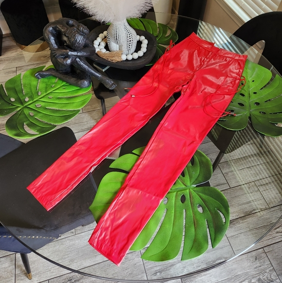 Red Vegan Leather Pants 👖 - Picture 4 of 8